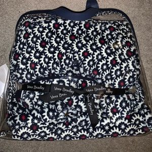 NEW VERA BRADLEY TRAVEL SET